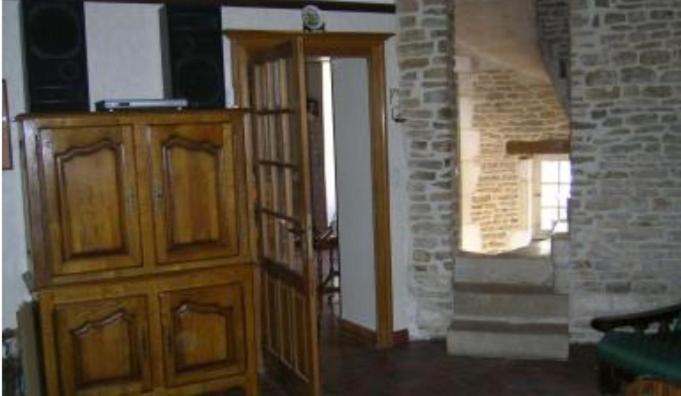 Le Puits Fortifie Salives Exterior foto