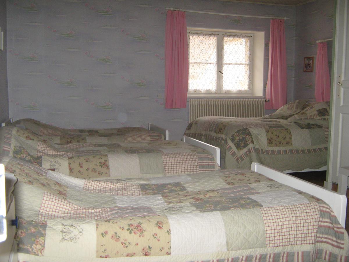 Le Puits Fortifie Salives Quarto foto